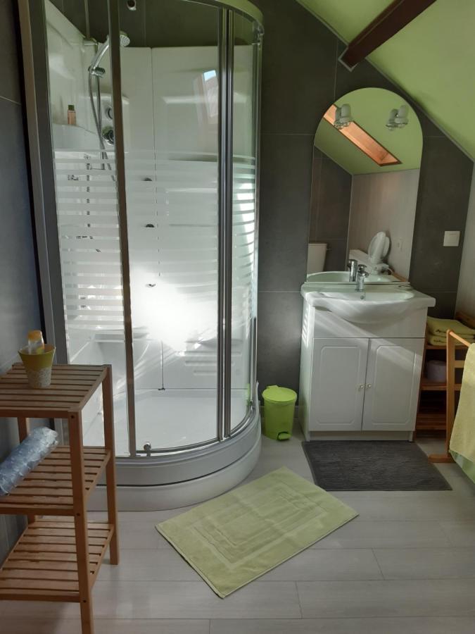 Au Coeur De L'Enclave Bed & Breakfast Moeuvres Екстериор снимка